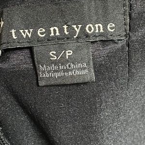 Beautiful formal dress for juniors